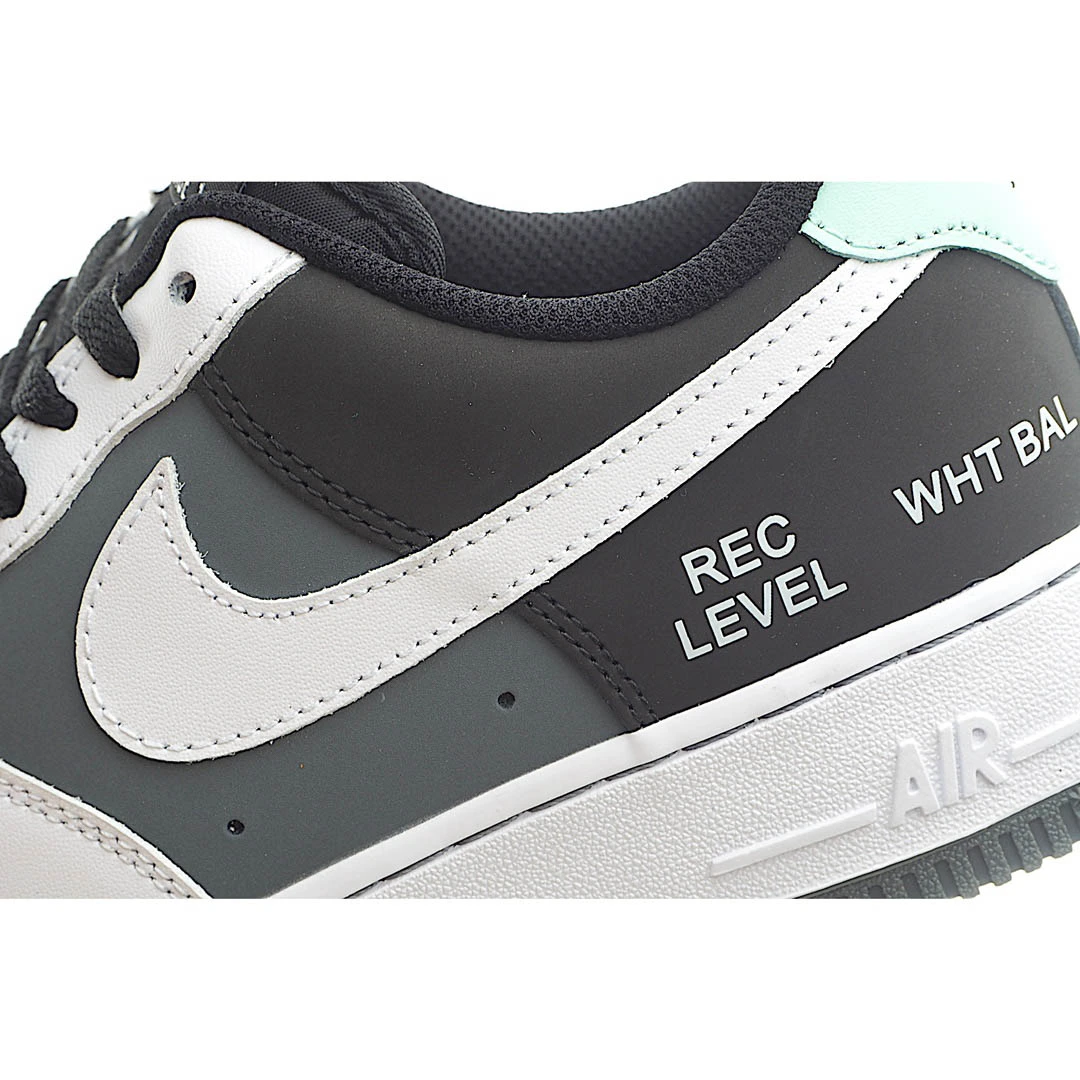 Nike Air Force 1 07 3M Reflective