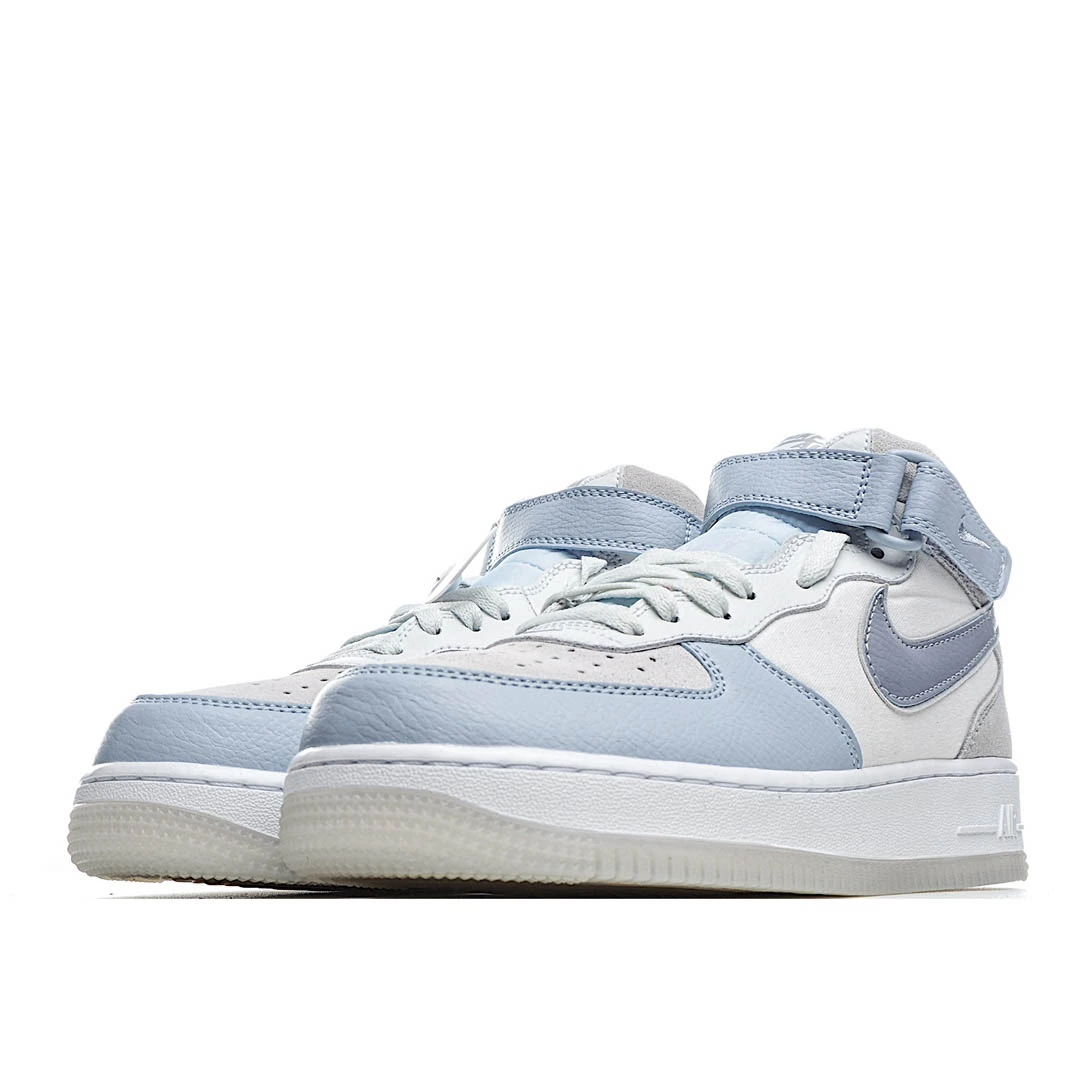 Nike Air Force 1 07 AF1 Sneakers