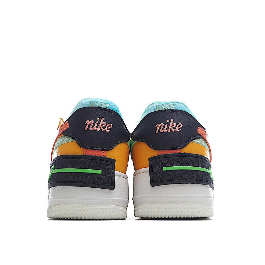 Nike Air Force 1 07 Low Top Sneakers