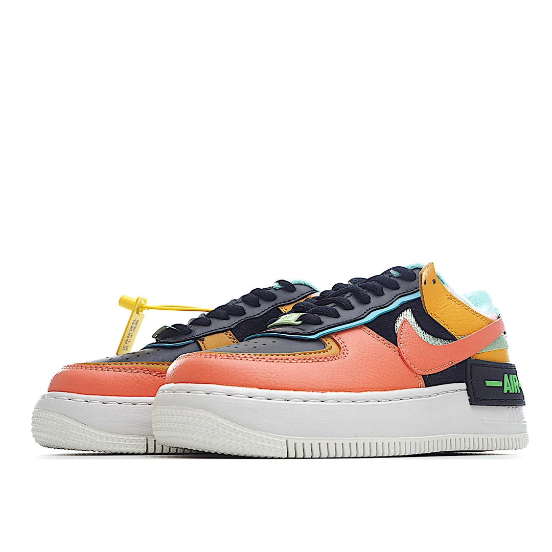 Nike Air Force 1 07 Low Top Sneakers