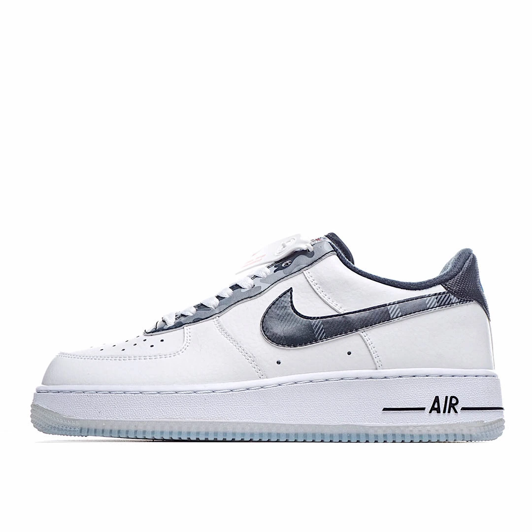 Nike Air Force 1 07 LV8 Sneakers