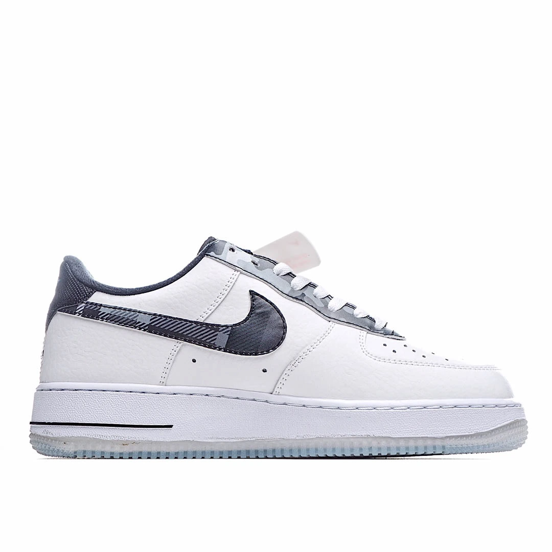 Nike Air Force 1 07 LV8 Sneakers