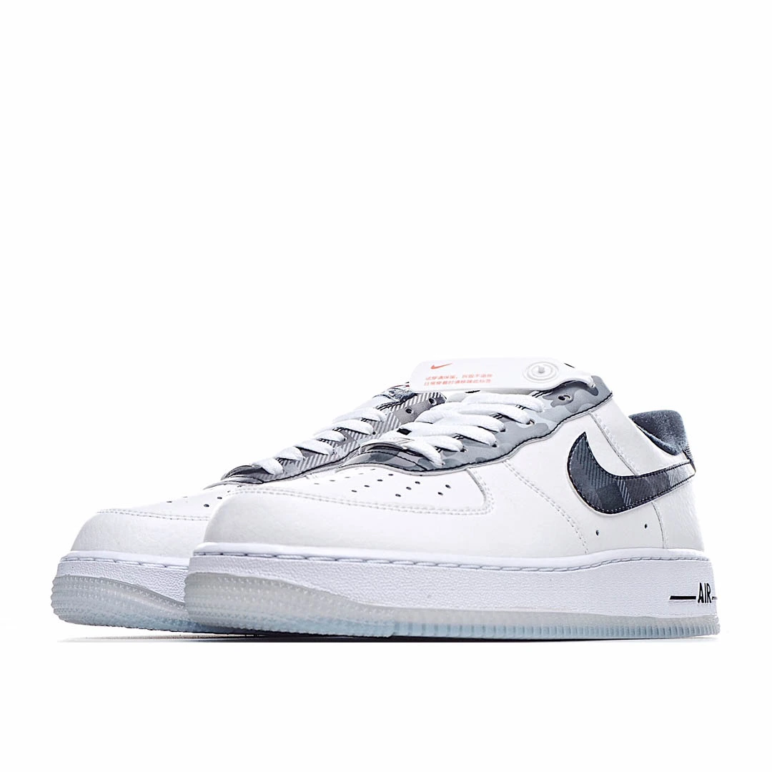 Nike Air Force 1 07 LV8 Sneakers