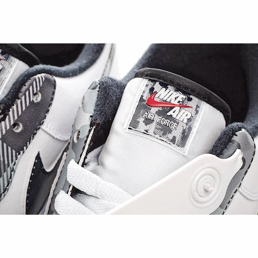 Nike Air Force 1 07 LV8 Sneakers