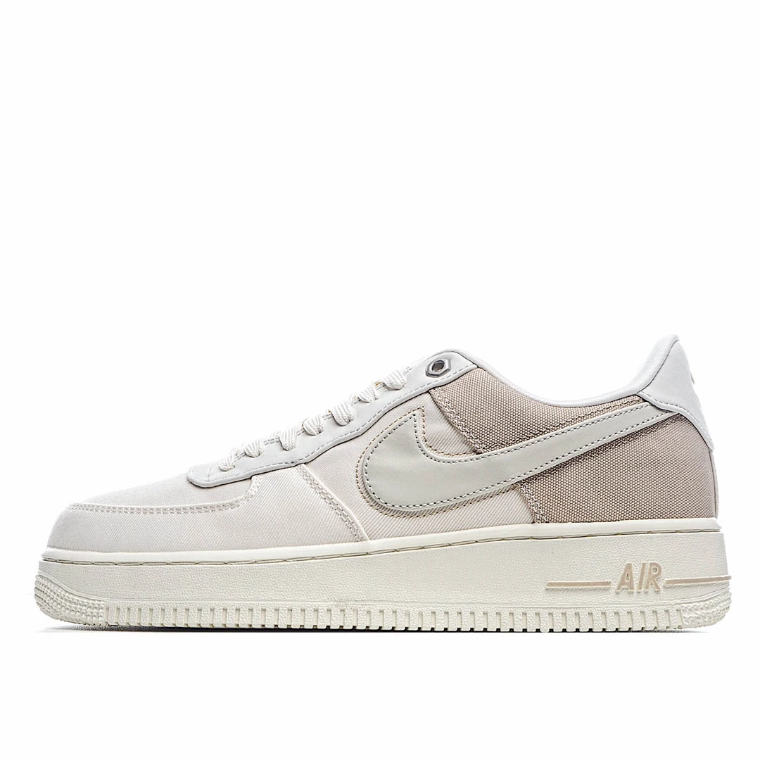 Nike Air Force 1 Low 07 Low Top Sneakers