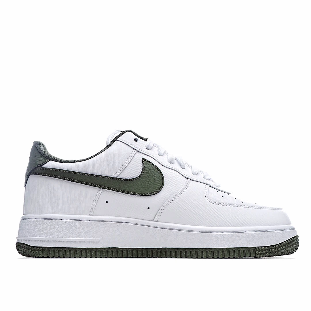 Nike Air Force 1 Low 07 Off-White Low-Top Sneakers