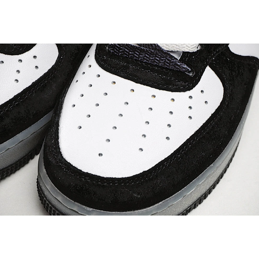 Nike Air Force 1 Low-Top Sneakers