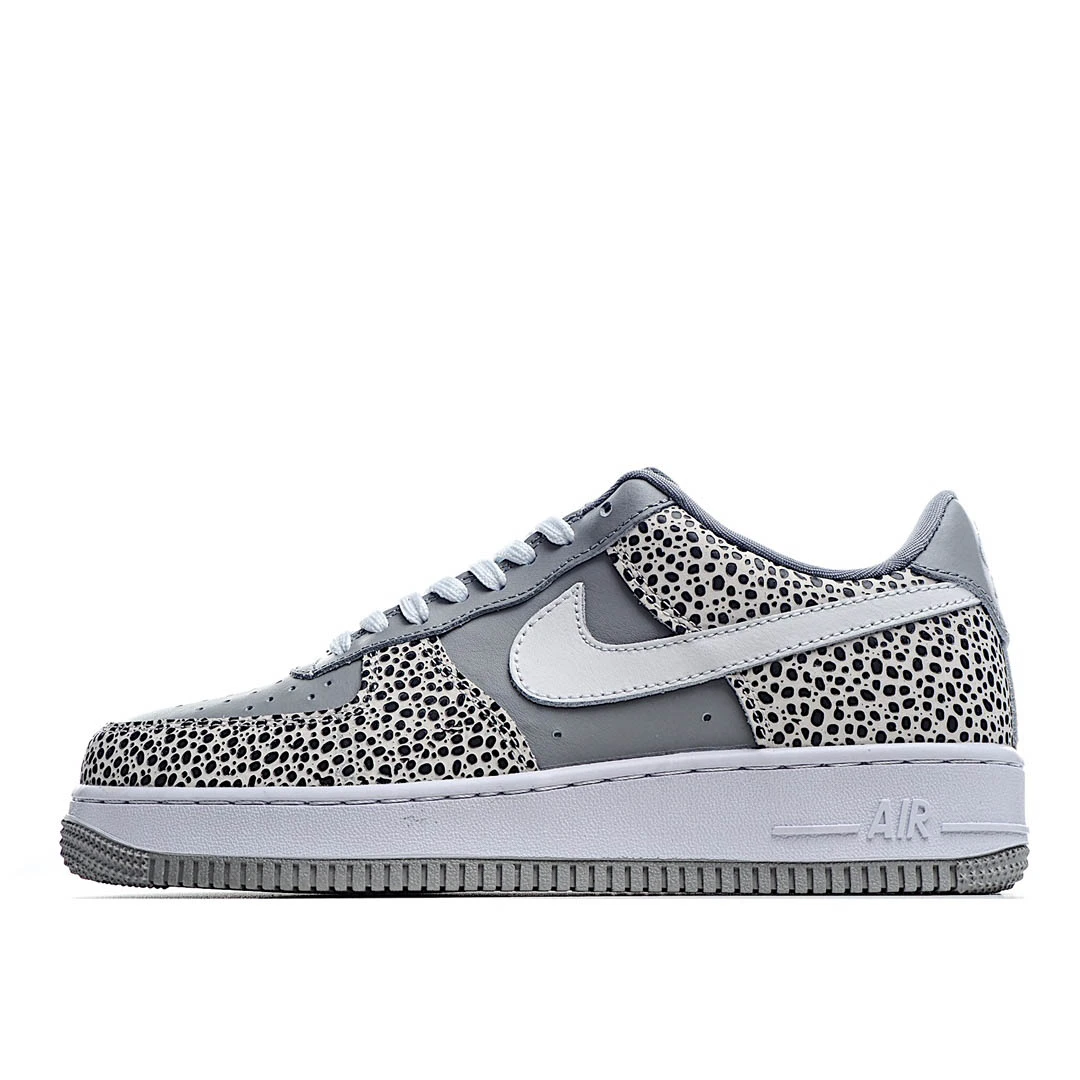 Nike Air Force 1 Low-Top Sneakers