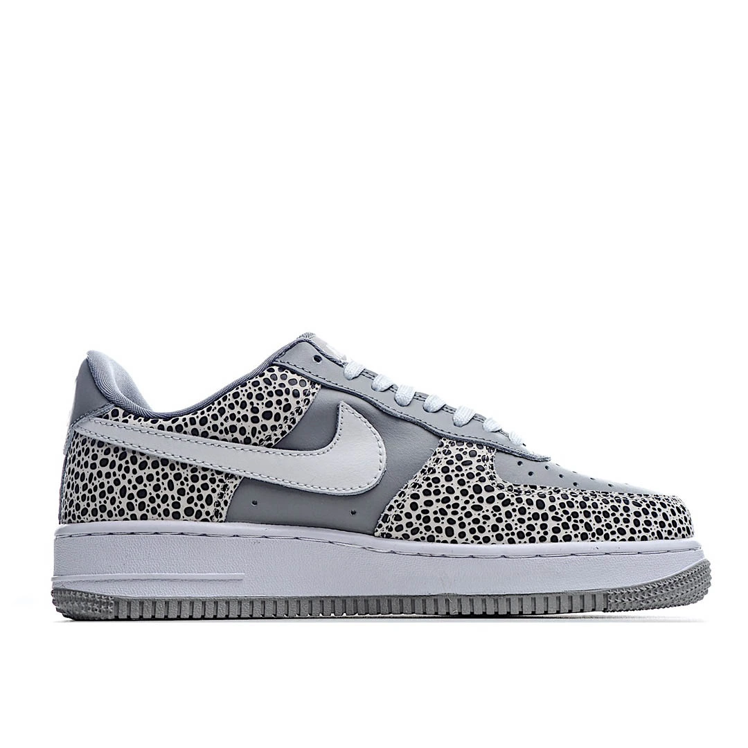 Nike Air Force 1 Low-Top Sneakers