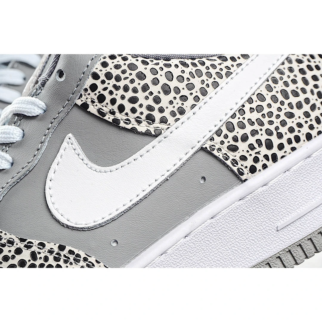 Nike Air Force 1 Low-Top Sneakers