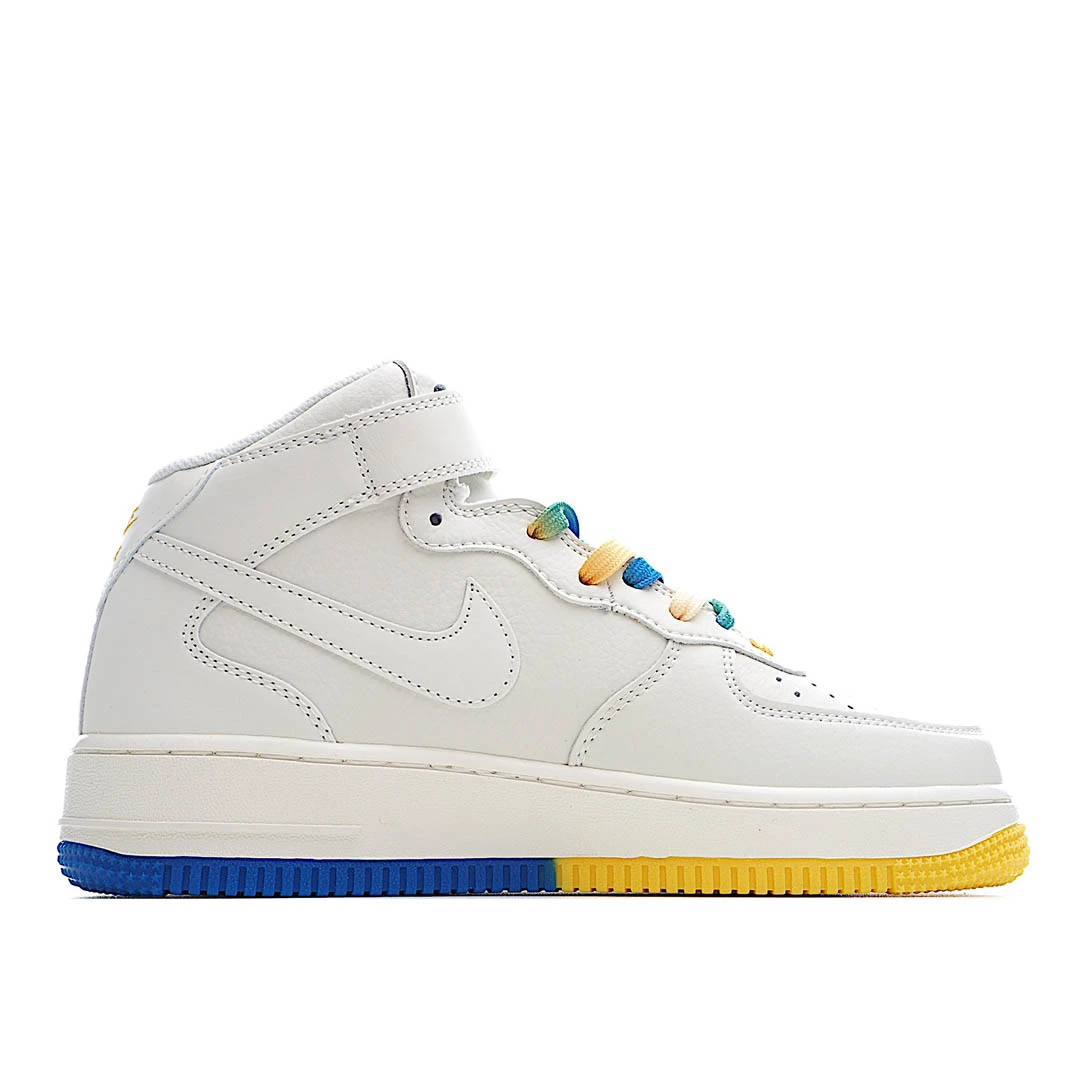 Nike Air Force 1 Low’07 Low Top Sneakers