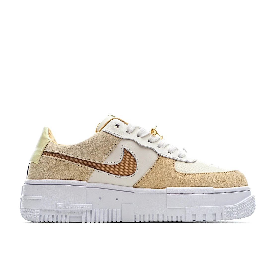 Nike Air Force 1 Low’07 Low Top Sneakers