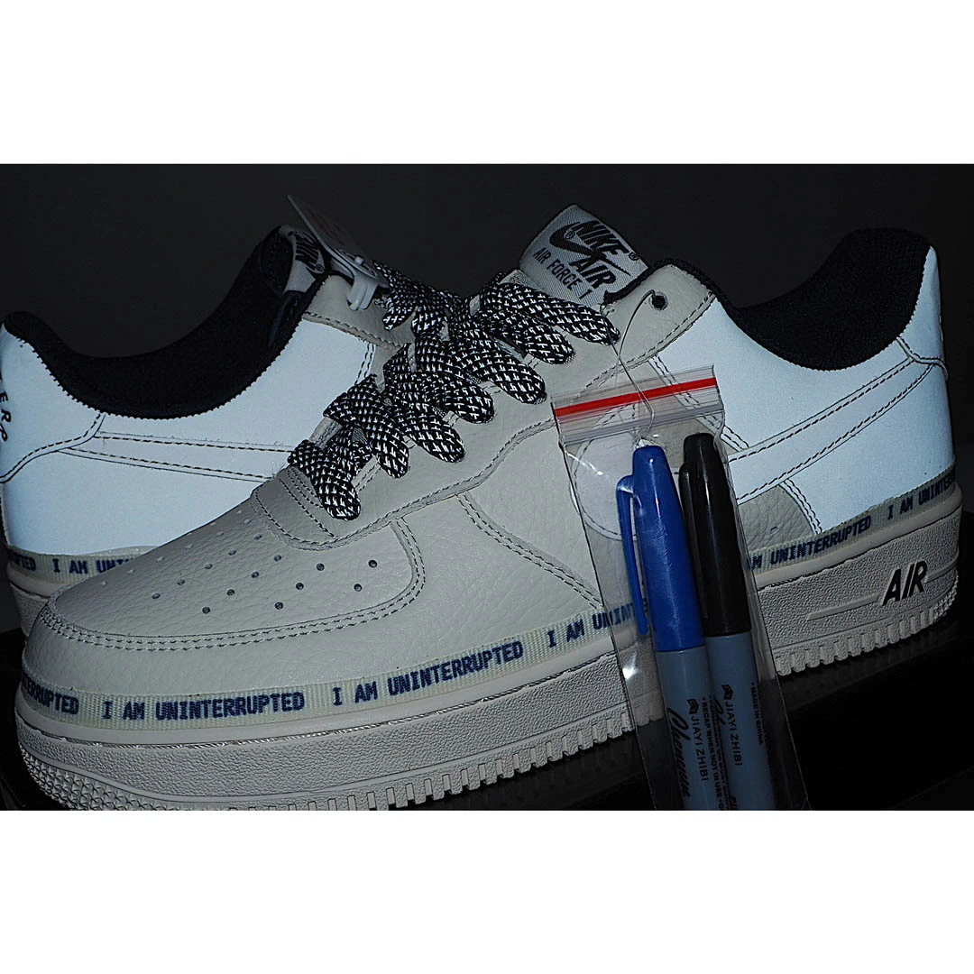 Nike Air Force 1 LV8 Pixel