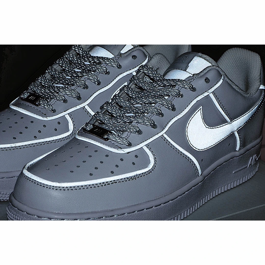 Nike Air Force 1 LV8 Pixel