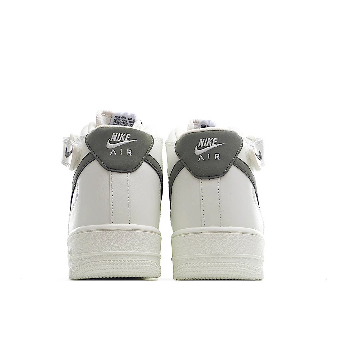 Nike Air Force 1 LV8 Pixel Off-White