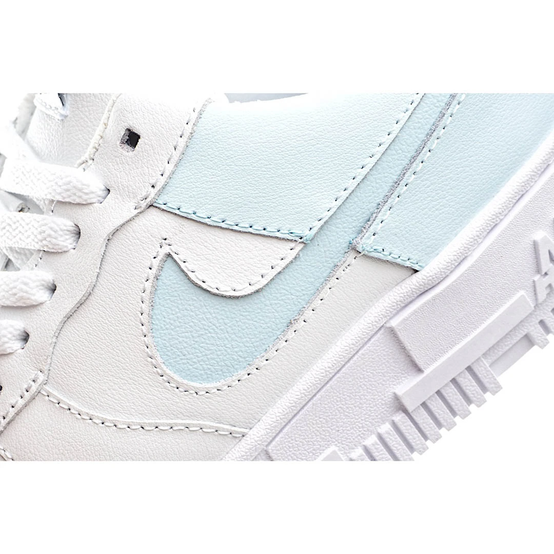 Nike Air Force 107 Low Low Top Sneakers