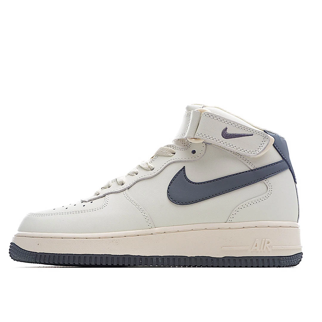 Nike Air Force 107 Low Top Sneakers