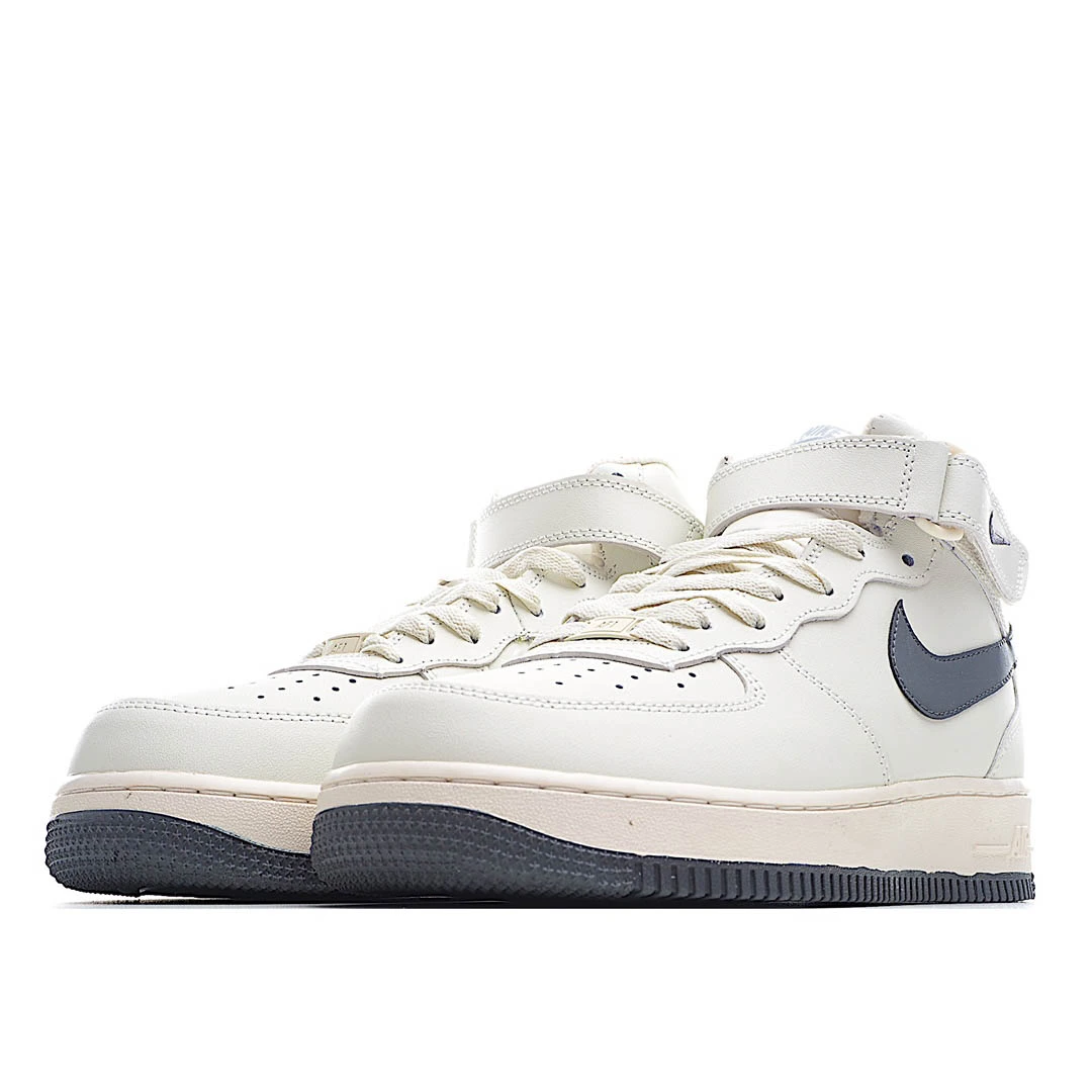 Nike Air Force 107 Low Top Sneakers