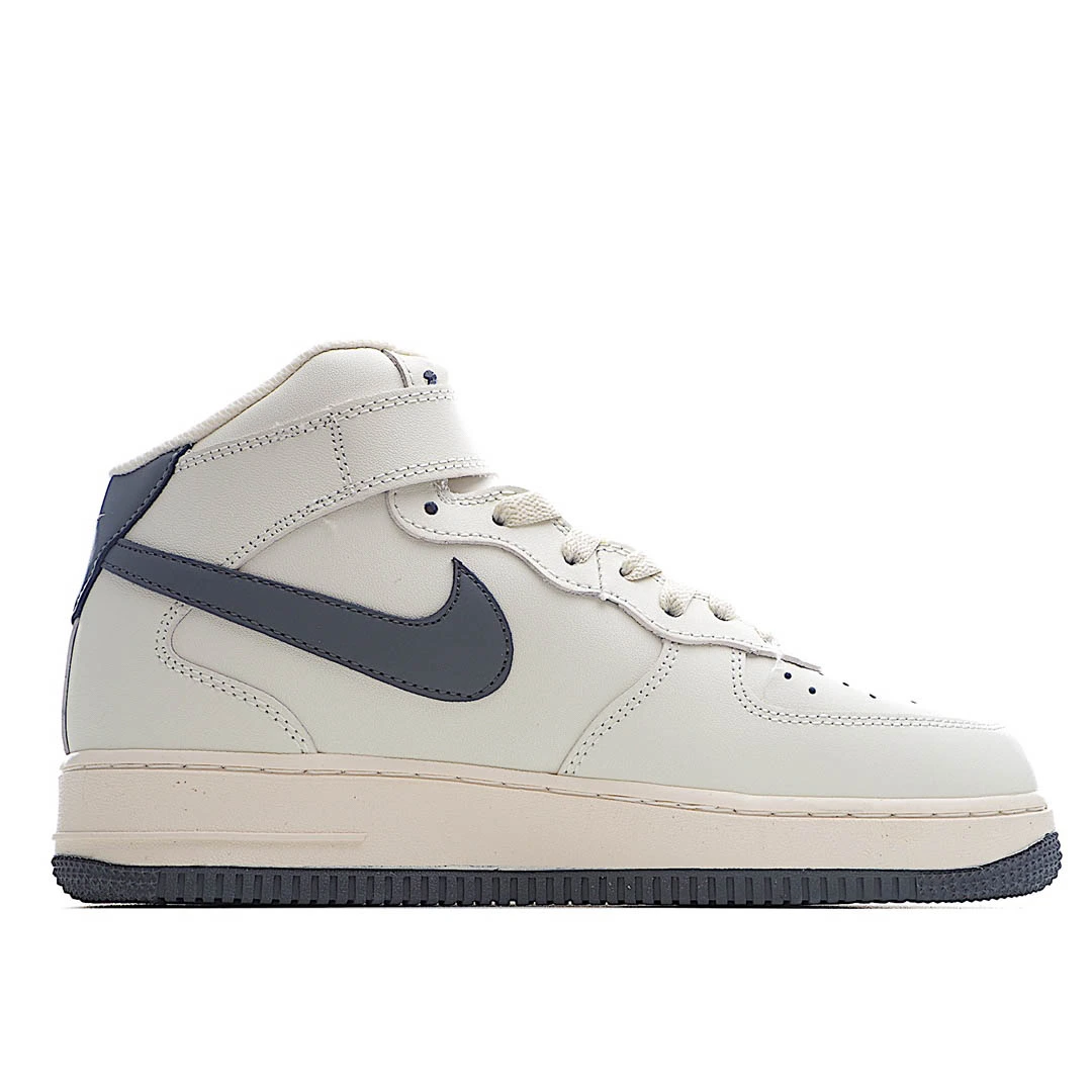 Nike Air Force 107 Low Top Sneakers