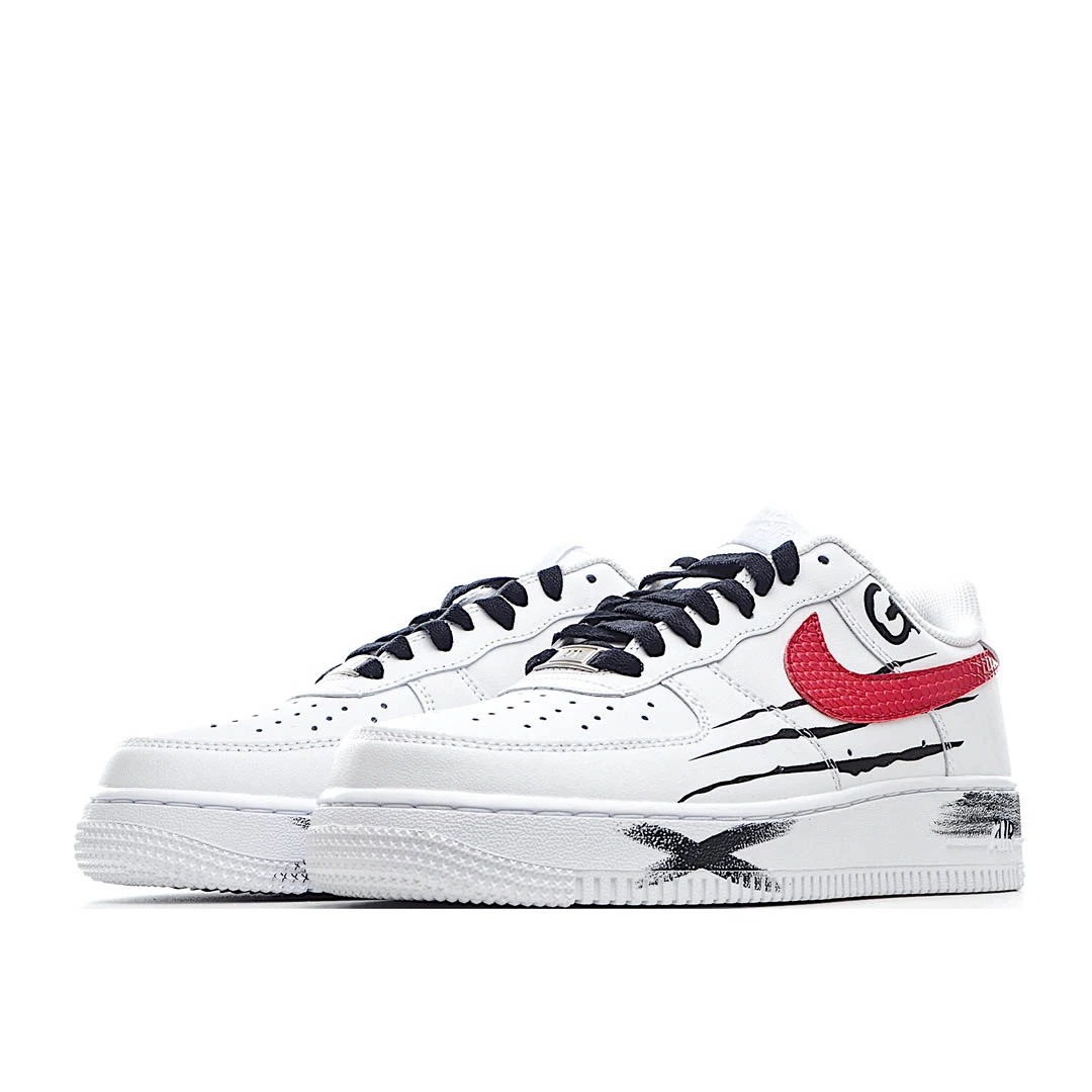 Nike Air Force1 LOW07 Trainers in White blue