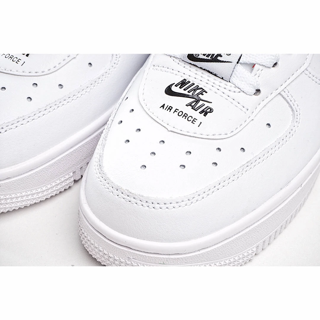 NIKE WMNS AIR FORCE 1 07 LX