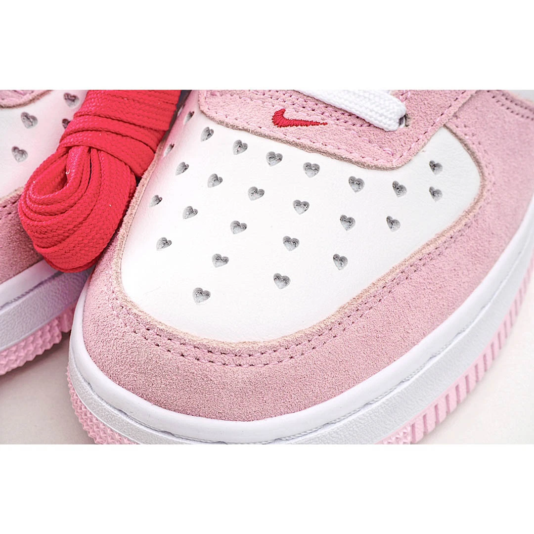 NIKE WMNS AIR FORCE 1 07 LX