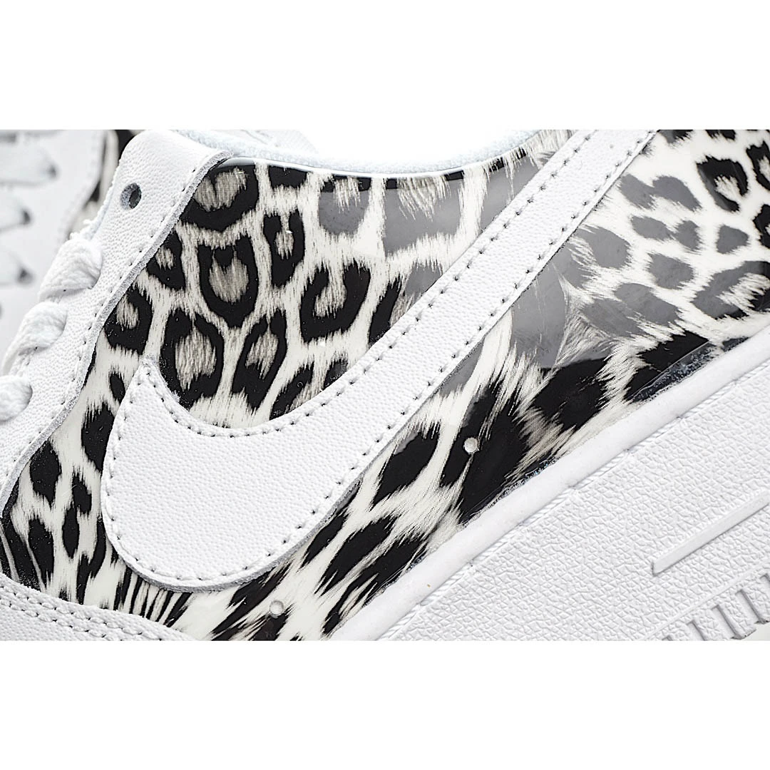 NikeAir Force 1 Low Low Top Sneakers