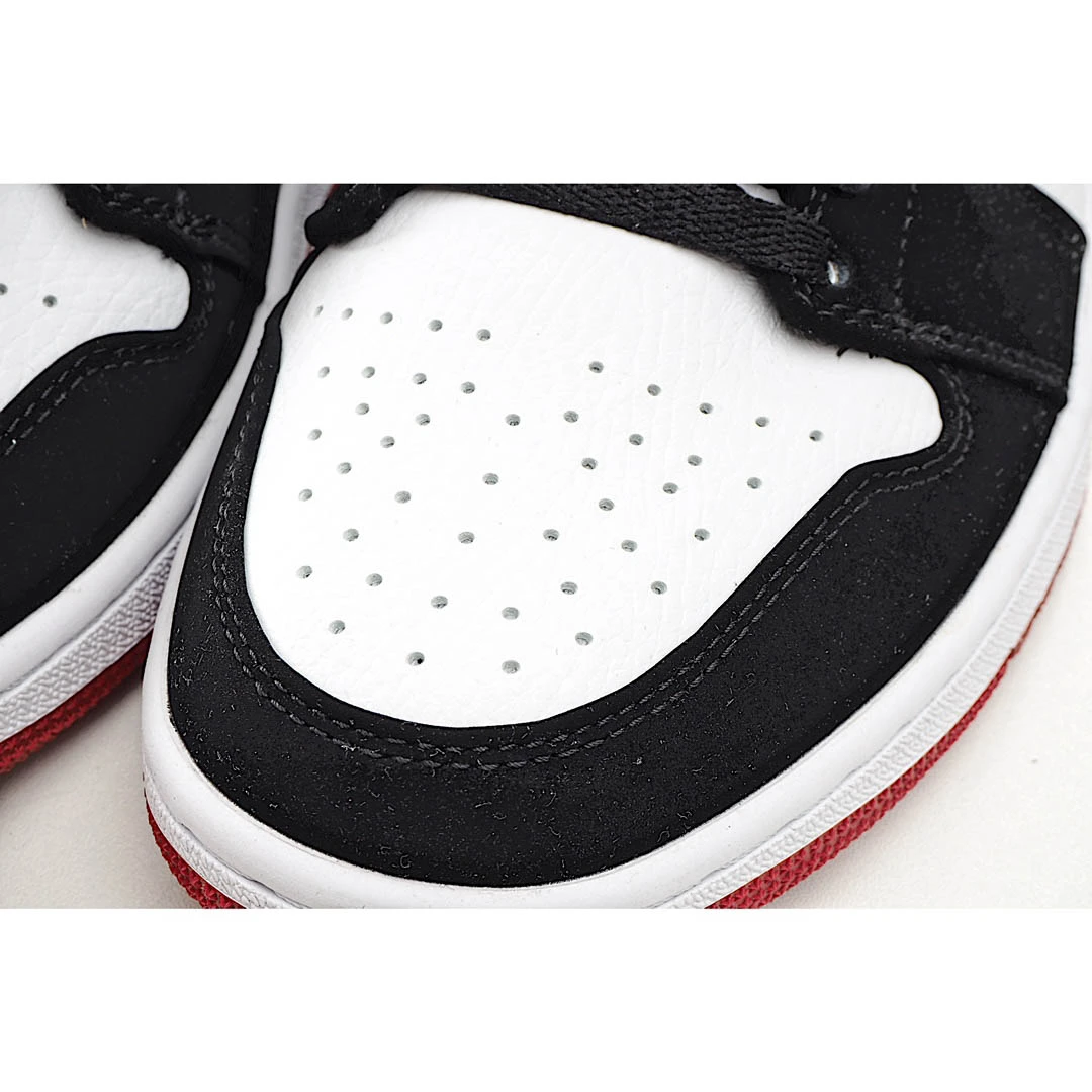 Air Jordan 1 Low Black Toe