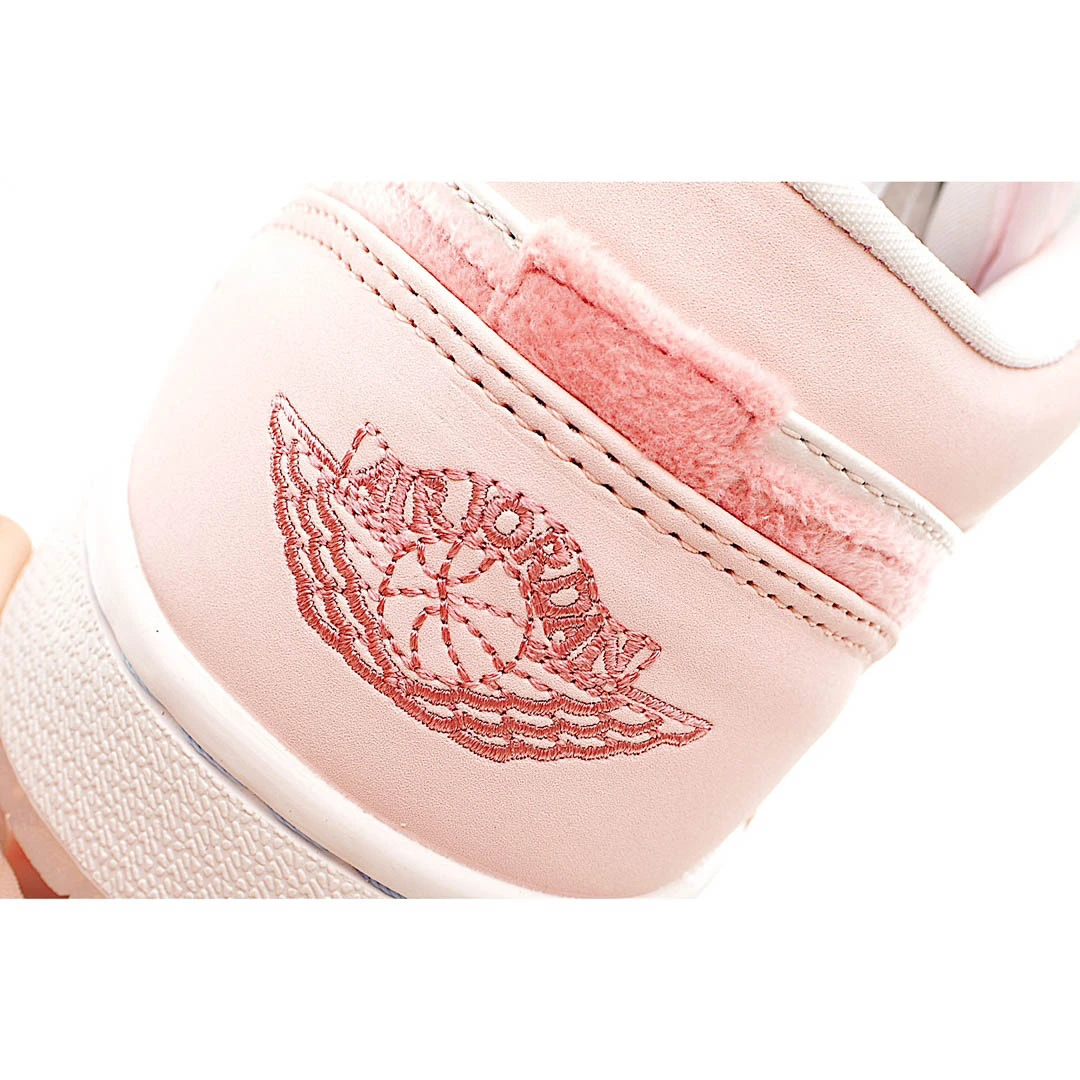 Air Jordan 1 Low Low Top Retro Culture Basketball Shoe