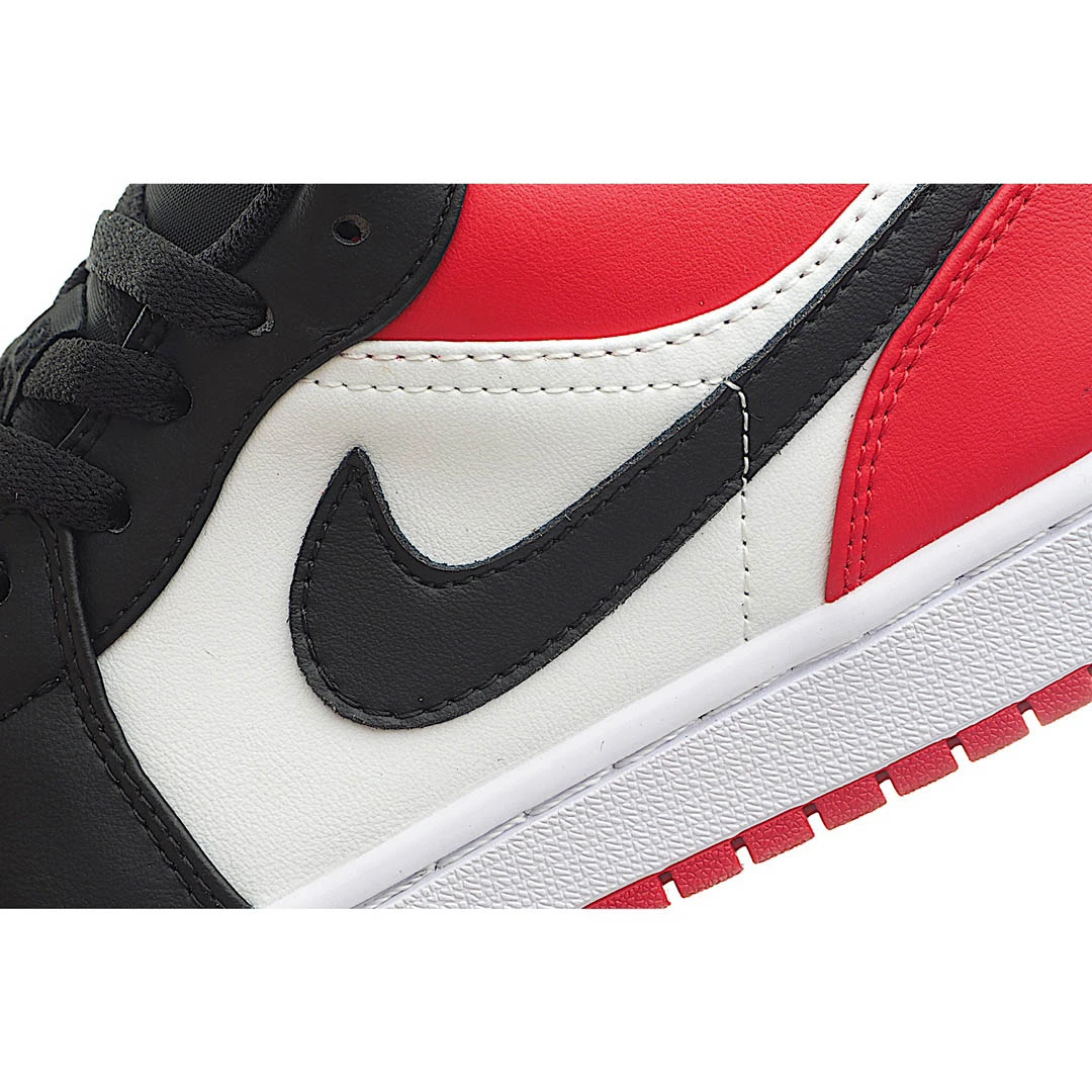 Air Jordan 1 Low Low Top Retro Culture Basketball Shoes Black Red Toe