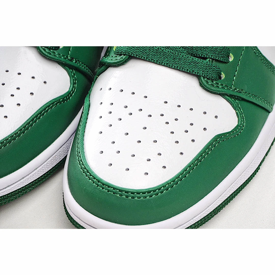 Air Jordan 1 Low Pine Green