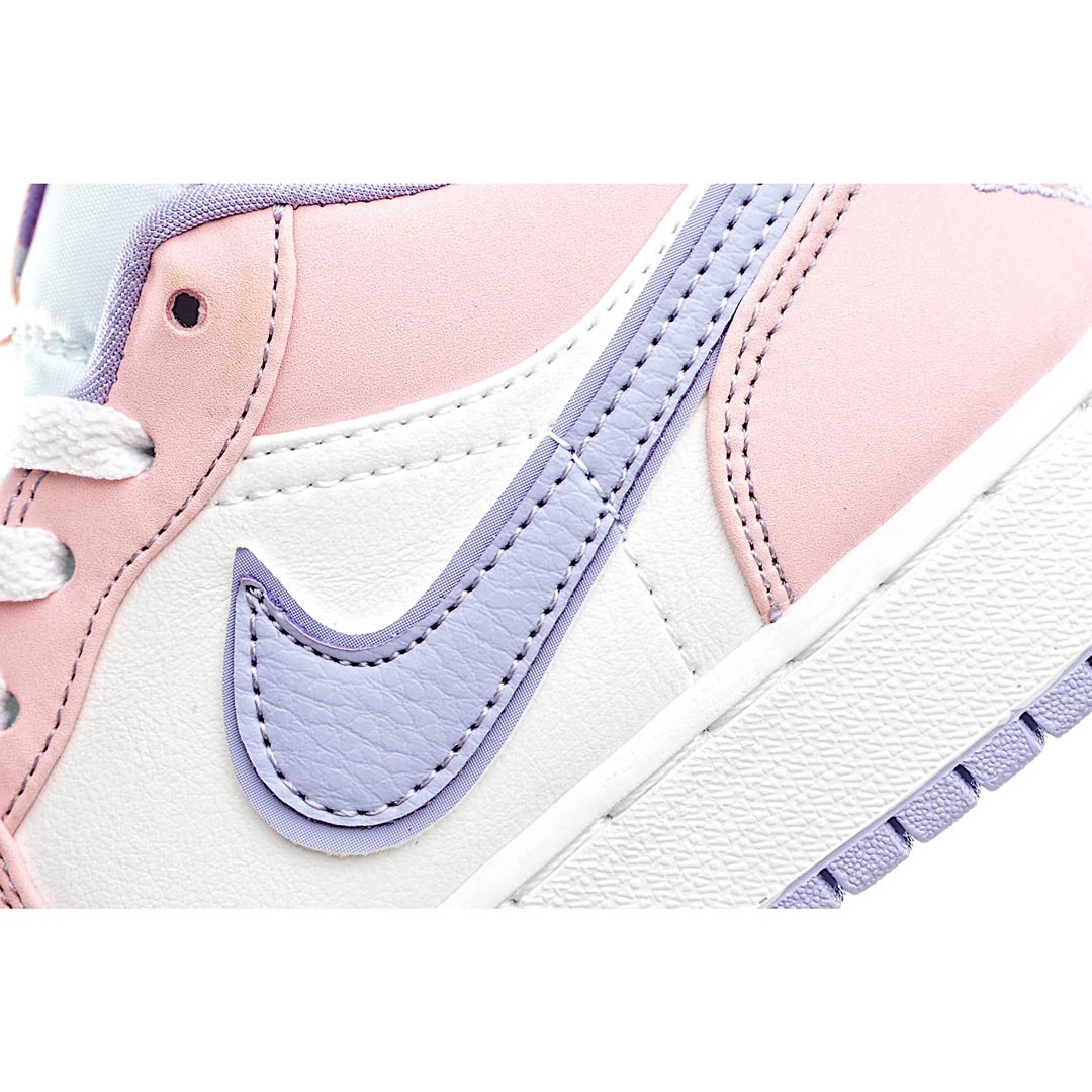 Air Jordan 1 Low SE Arctic Punch