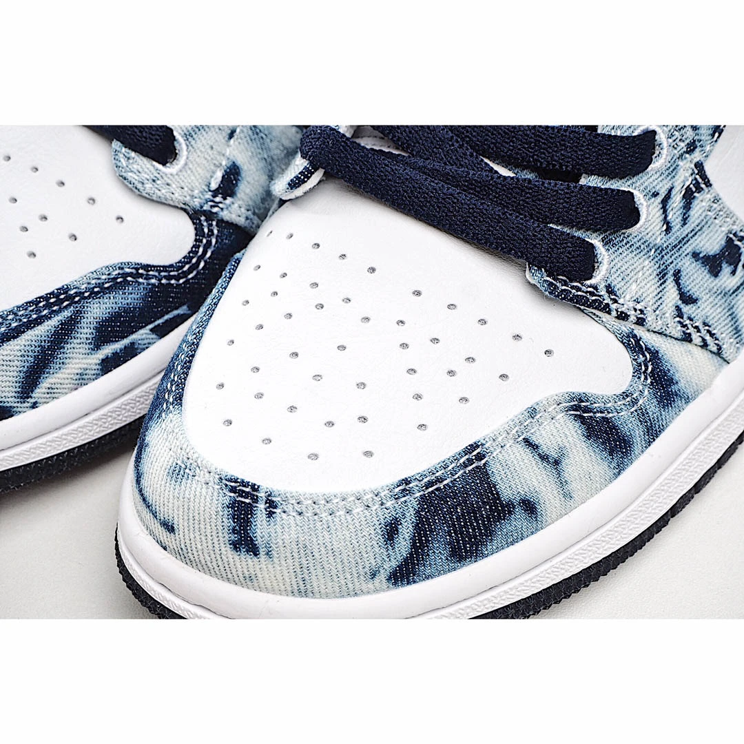 Air Jordan 1 Low SE Washed Denim