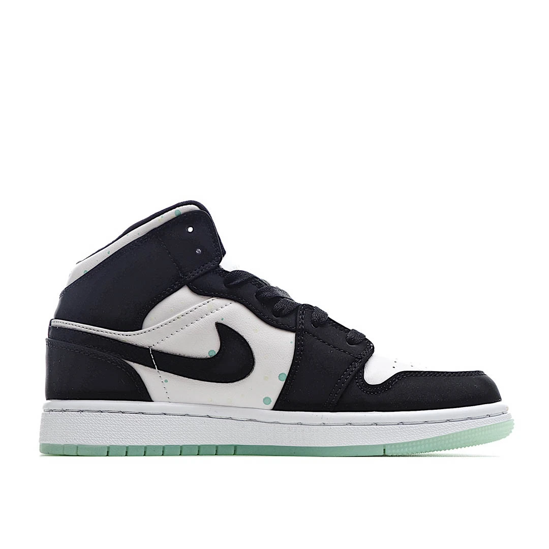 Air Jordan 1 Mid SE GS Glow in the Dark Panda