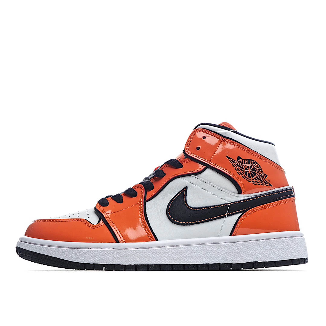 Air Jordan 1 Mid SE Turf Orange