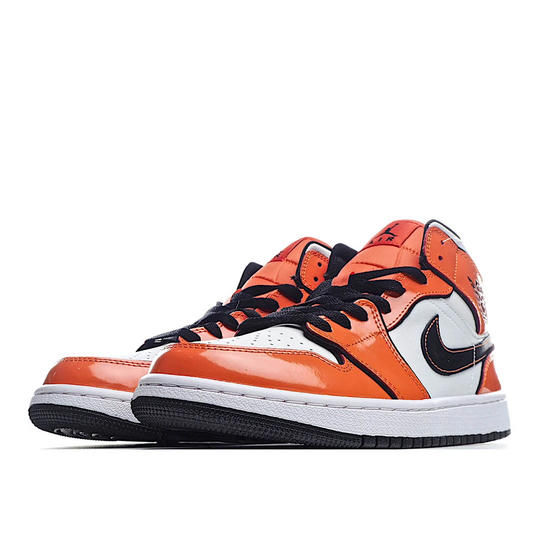 Air Jordan 1 Mid SE Turf Orange