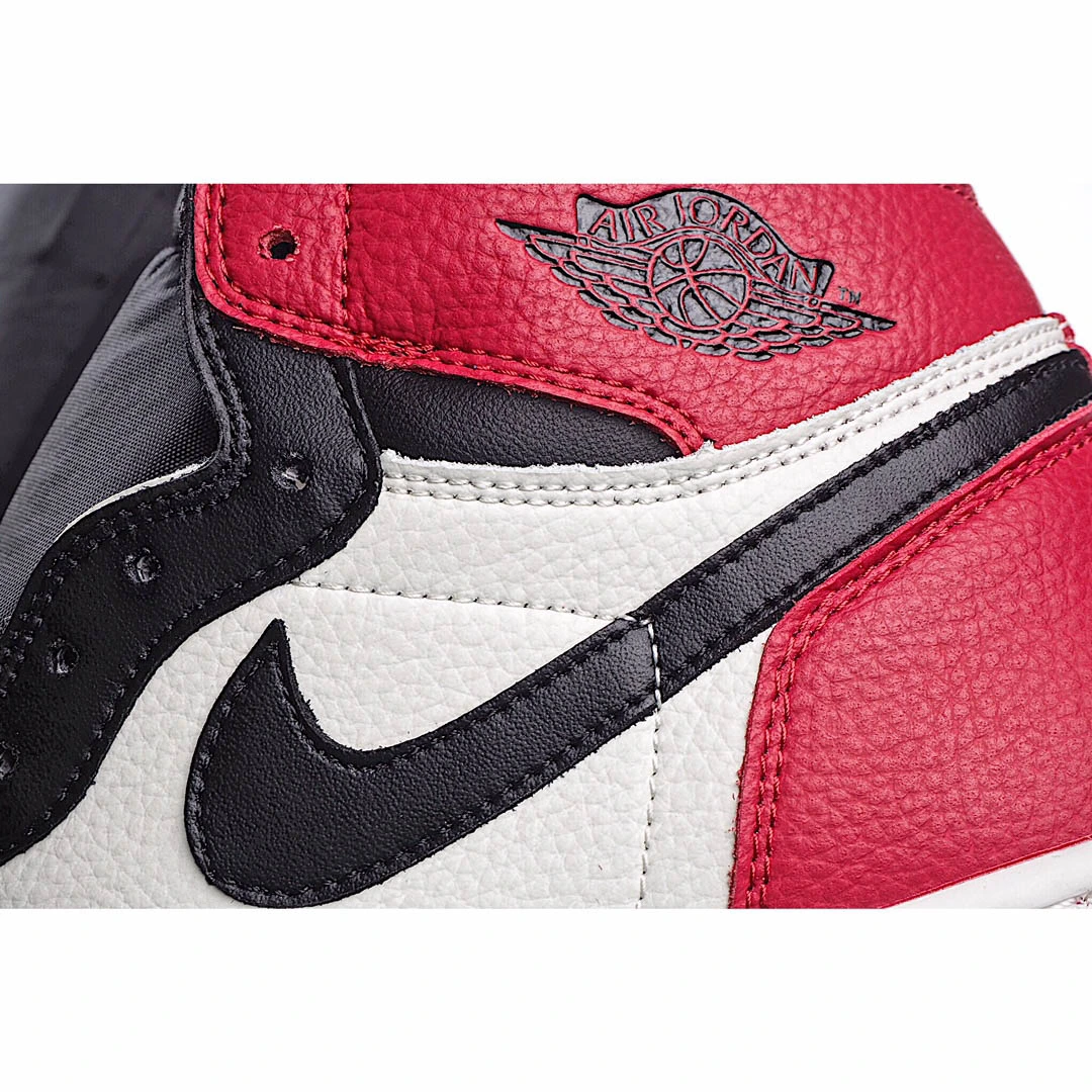 Air Jordan 1 Retro High AND Wide Toe