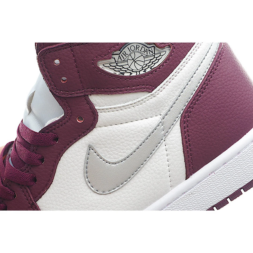 Air Jordan 1 Retro High OG Bordeaux