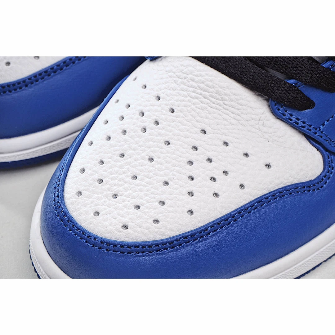 Air Jordan 1 Retro Low Hyper Royal