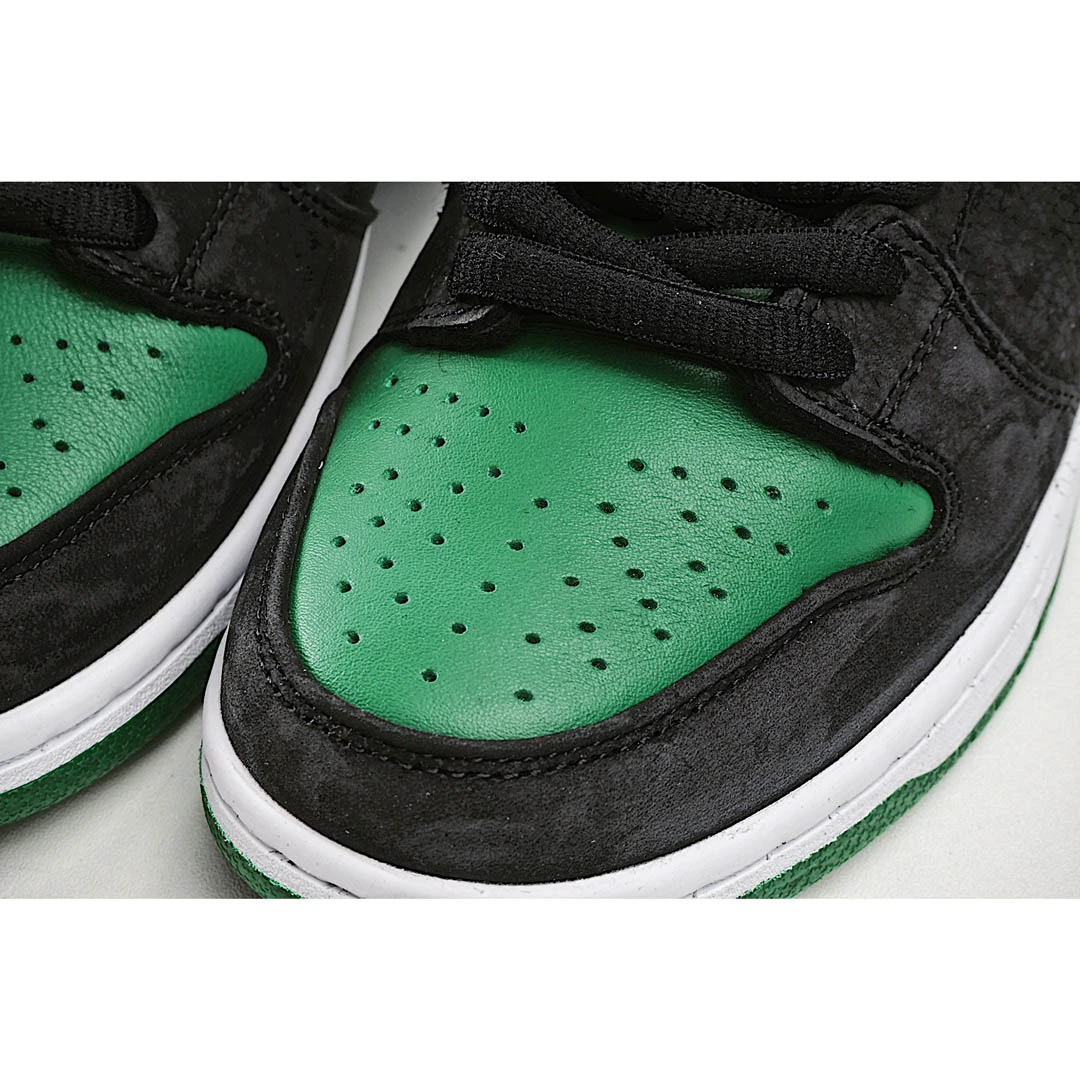 Dunk Low Pro SB Black Pine