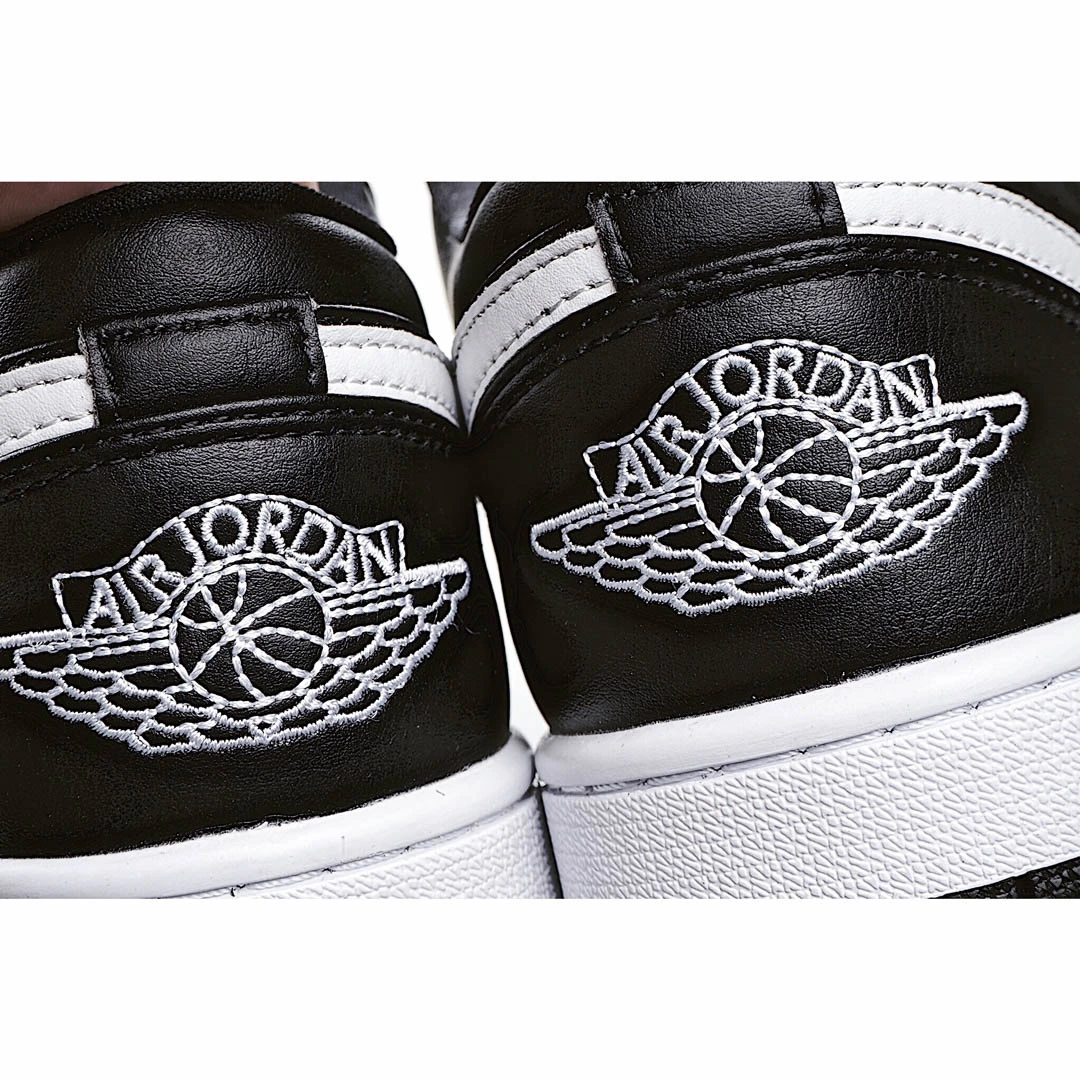 Wmns Air Jordan 1 Low Black