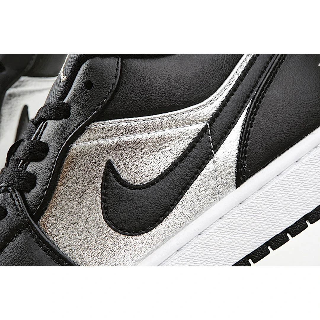 Wmns Air Jordan 1 Low SE Silver Toe