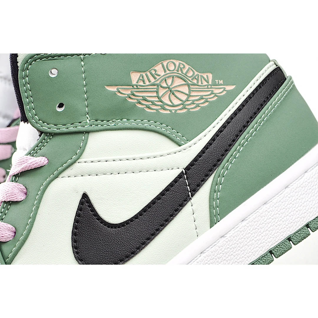 Wmns Air Jordan 1 Mid SE Dutch Green