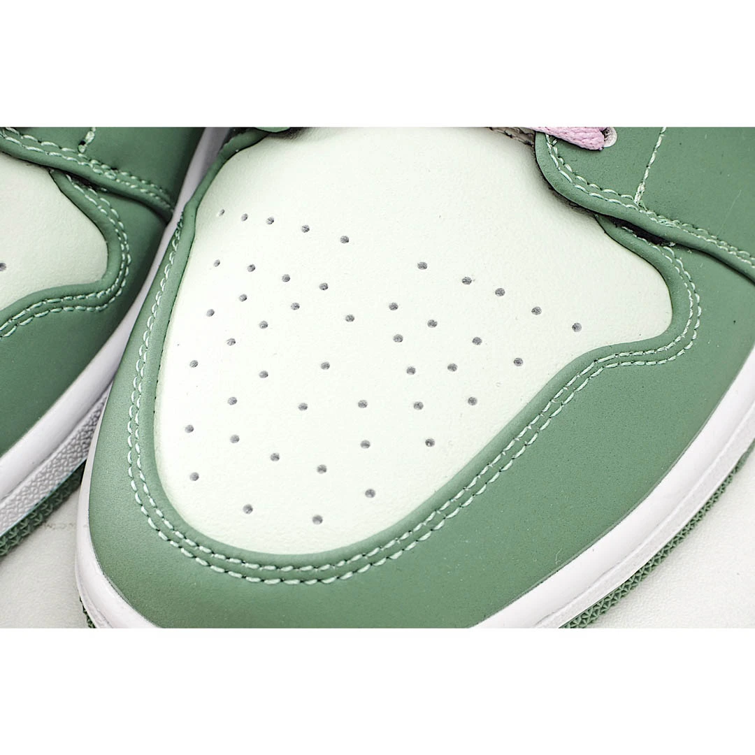 Wmns Air Jordan 1 Mid SE Dutch Green