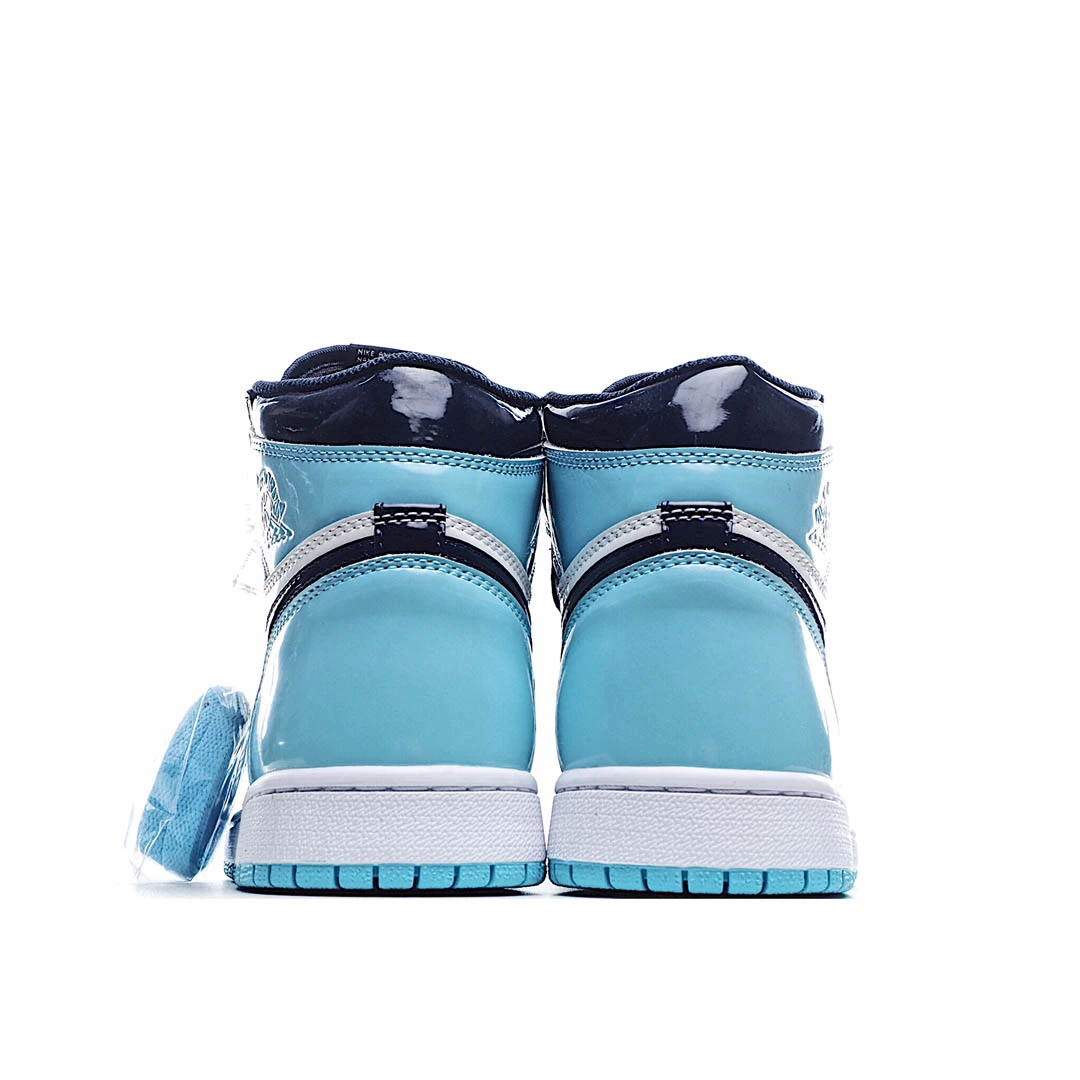 Wmns Air Jordan 1 Retro High OG Blue Chill