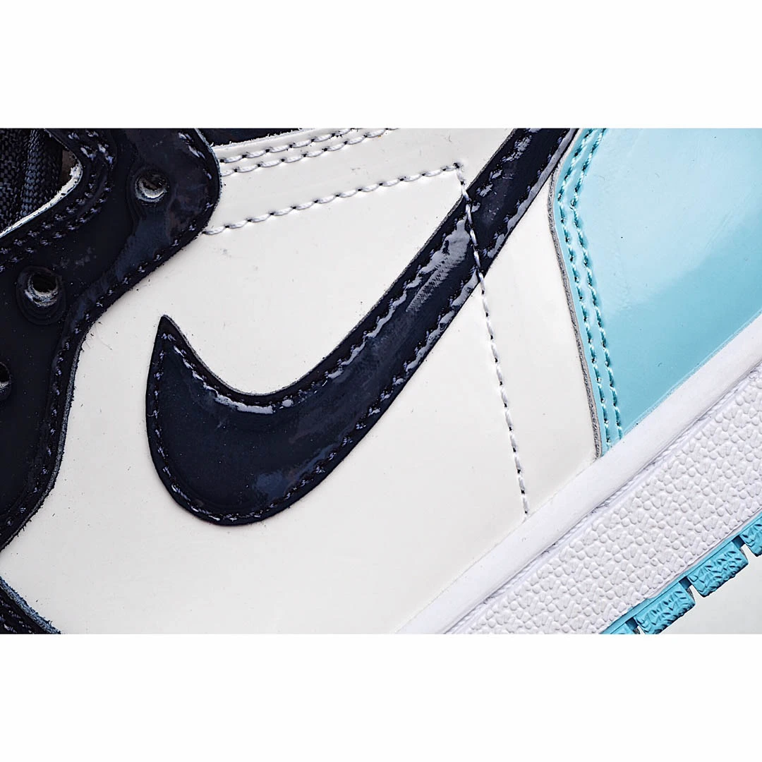 Wmns Air Jordan 1 Retro High OG Blue Chill