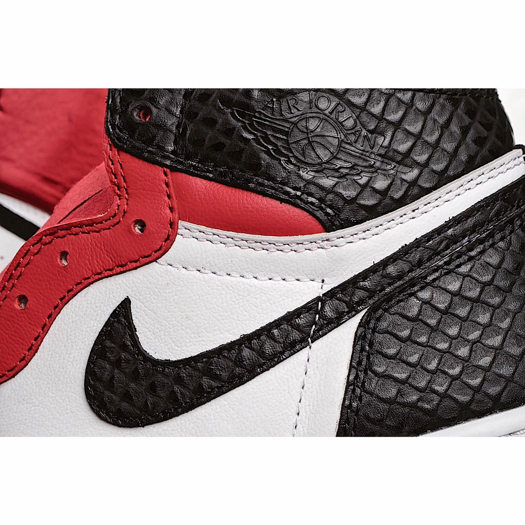 Wmns Air Jordan 1 Retro High OG Satin Red