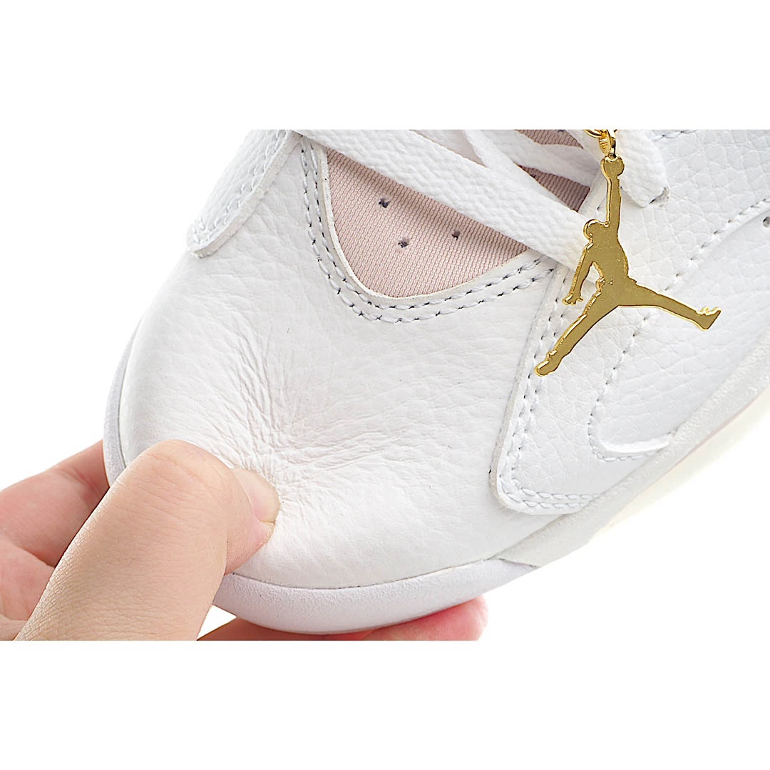 Wmns Air Jordan 6 Retro Gold Hoops